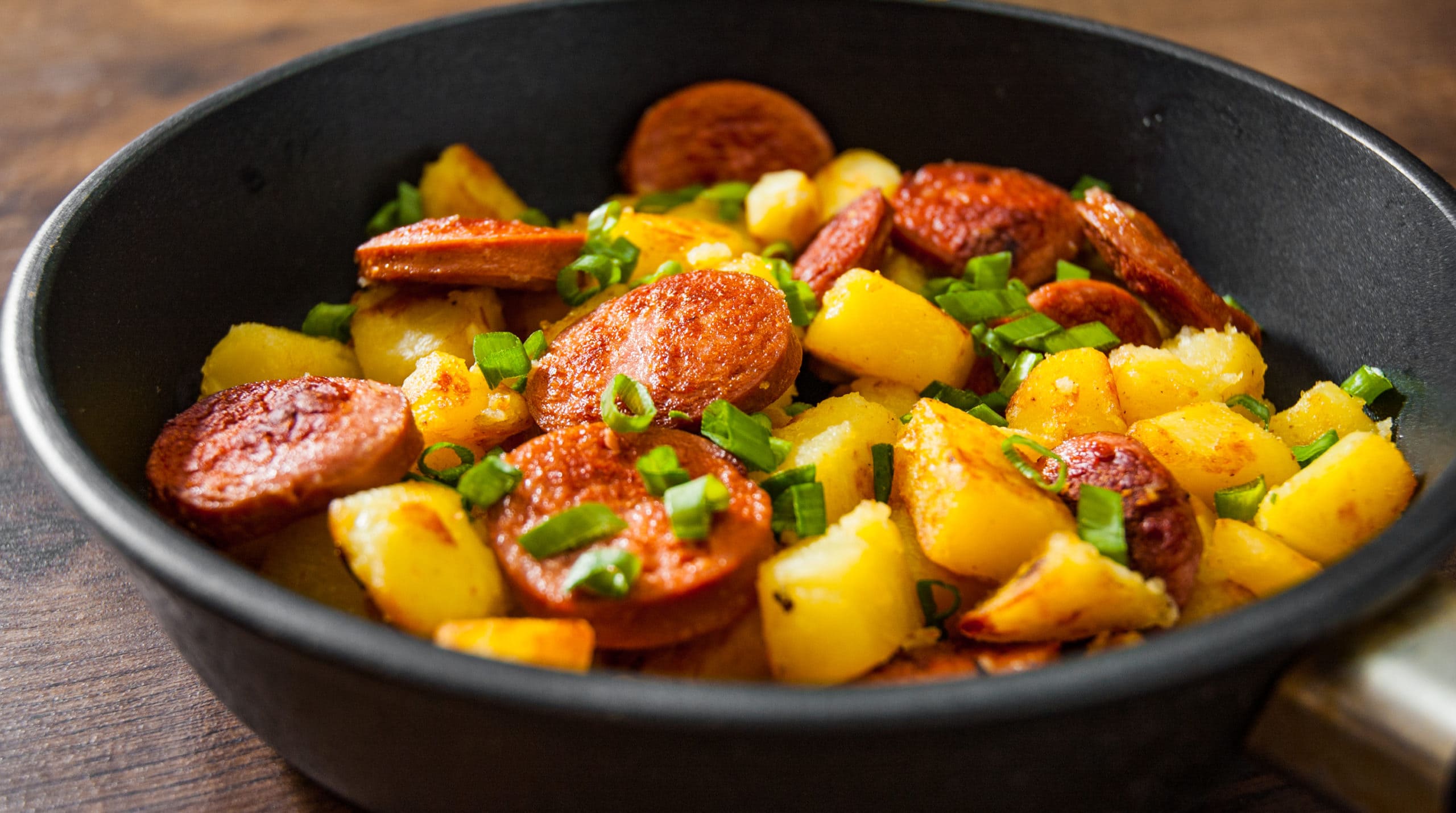 Easy 1-Dish Roasted Kielbasa And Potatoes - Kitchen Ratings